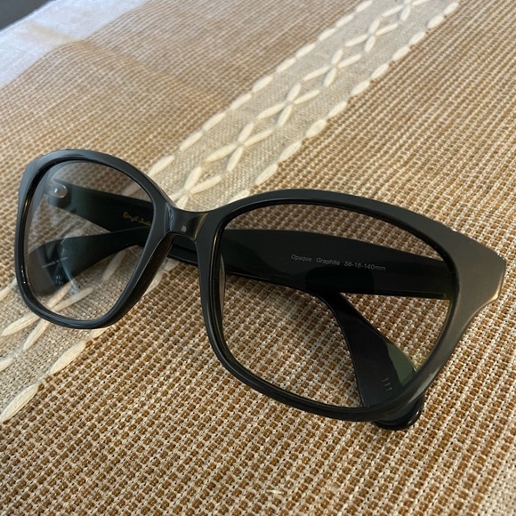 Rough Justice Divalicius Opaque Graphite Sunglasses, Plastic 56-18-140 - Picture 3 of 6